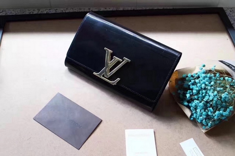 LV Wallets 324